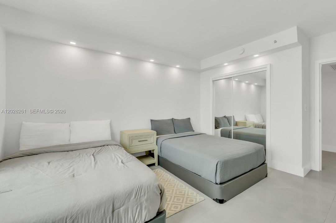Activo con contrato: $869,000 (2 camas, 2 baños, 1198 Pies cuadrados)