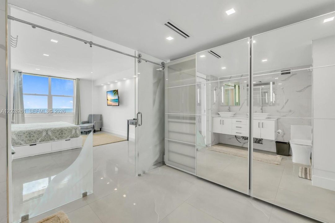Activo con contrato: $869,000 (2 camas, 2 baños, 1198 Pies cuadrados)