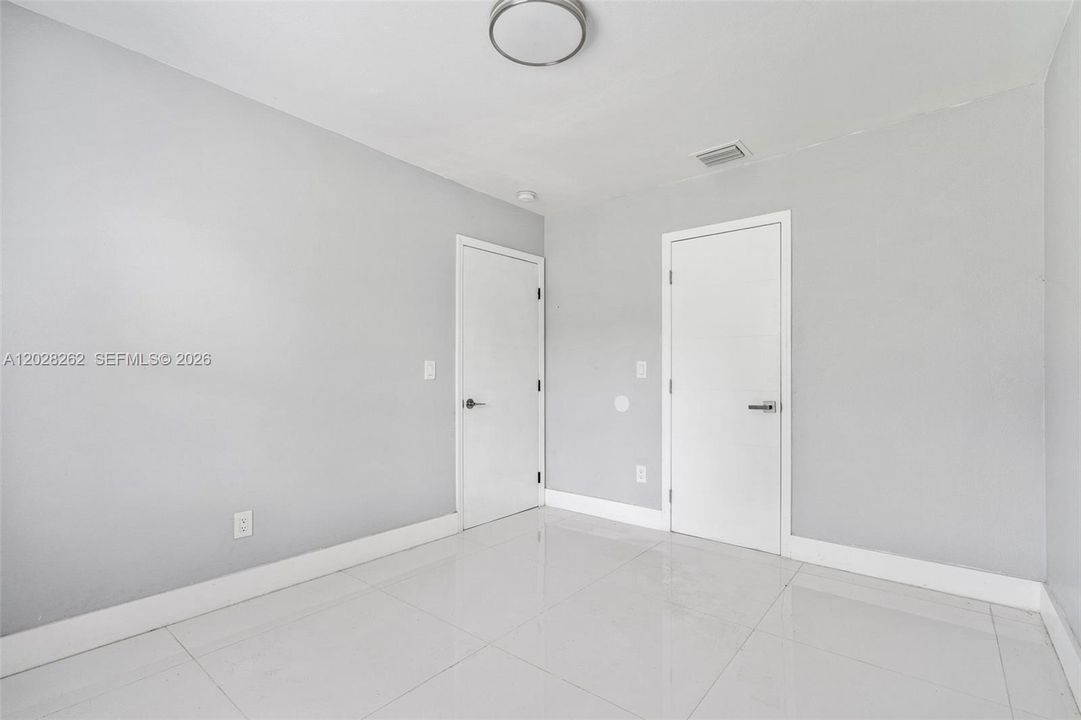 Activo con contrato: $595,000 (3 camas, 2 baños, 1600 Pies cuadrados)