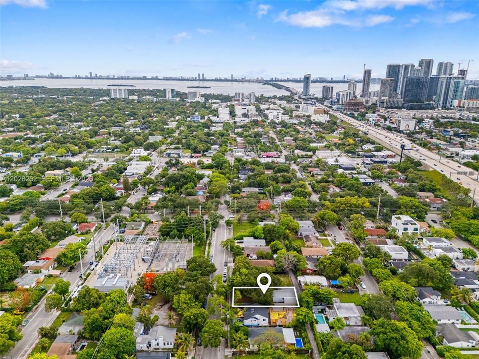 Activo con contrato: $595,000 (3 camas, 2 baños, 1600 Pies cuadrados)