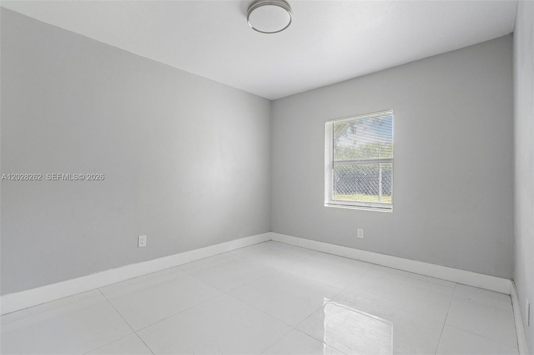 Activo con contrato: $595,000 (3 camas, 2 baños, 1600 Pies cuadrados)