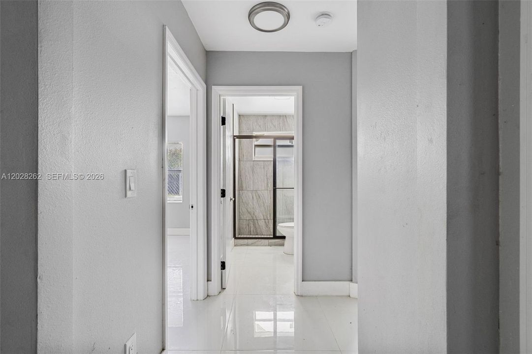 Activo con contrato: $595,000 (3 camas, 2 baños, 1600 Pies cuadrados)