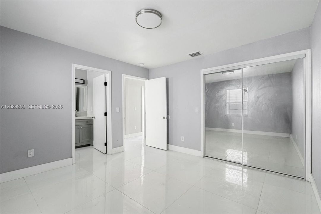 Activo con contrato: $595,000 (3 camas, 2 baños, 1600 Pies cuadrados)