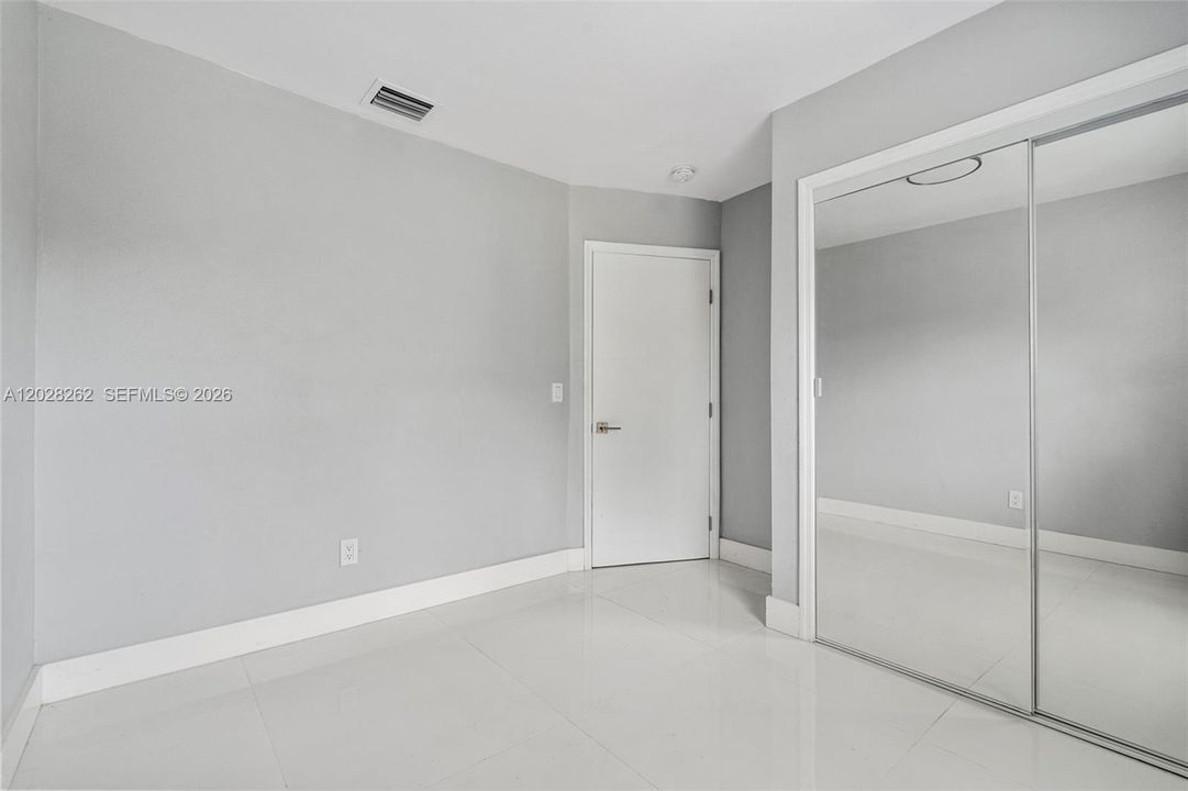 Activo con contrato: $595,000 (3 camas, 2 baños, 1600 Pies cuadrados)