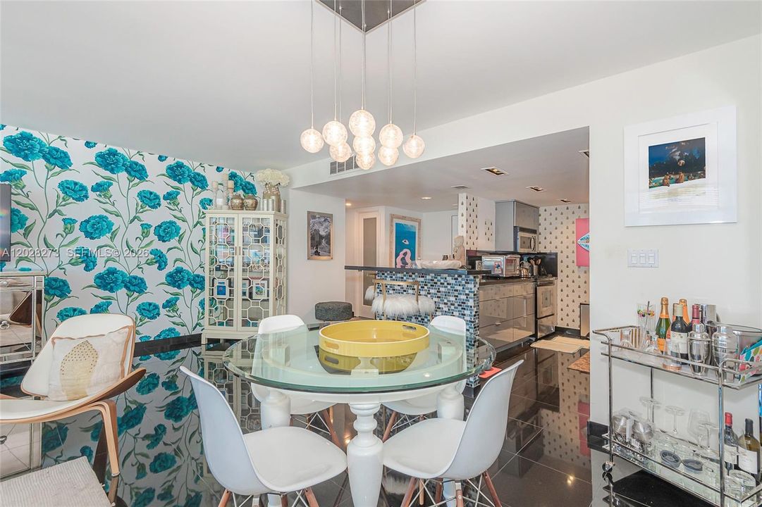 For Rent: $4,500 (1 beds, 1 baths, 1027 Square Feet)