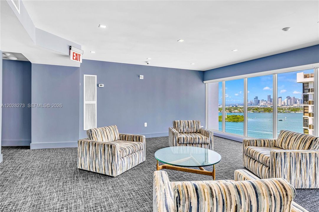owners lounge
