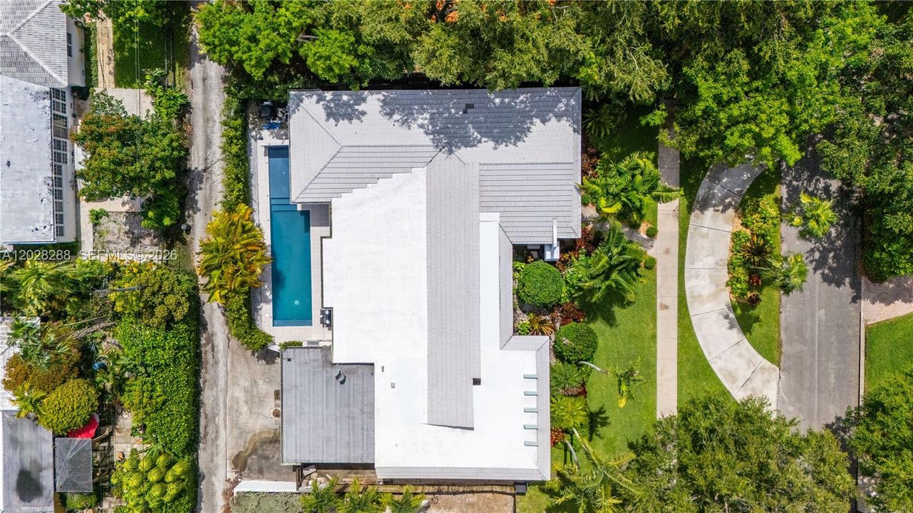 For Sale: $2,750,000 (5 beds, 3 baths, 3174 Square Feet)