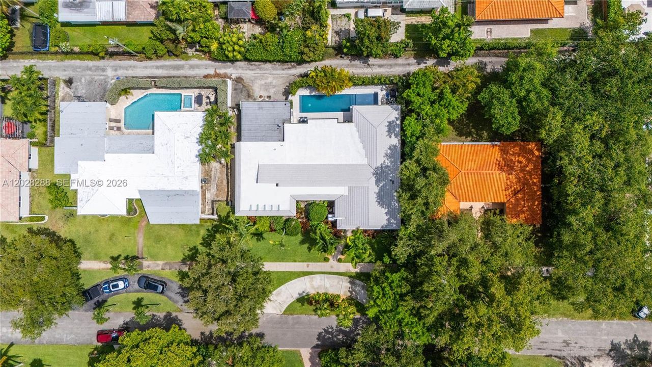 For Sale: $2,750,000 (5 beds, 3 baths, 3174 Square Feet)