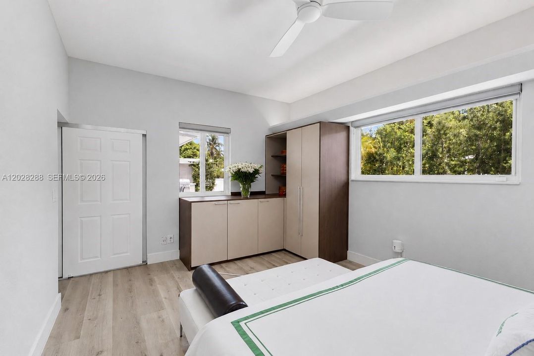 For Sale: $2,750,000 (5 beds, 3 baths, 3174 Square Feet)
