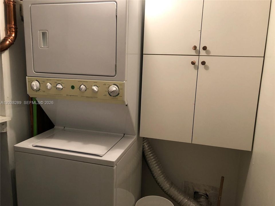 На продажу: $330,000 (2 спален, 2 ванн, 1273 Квадратных фут)