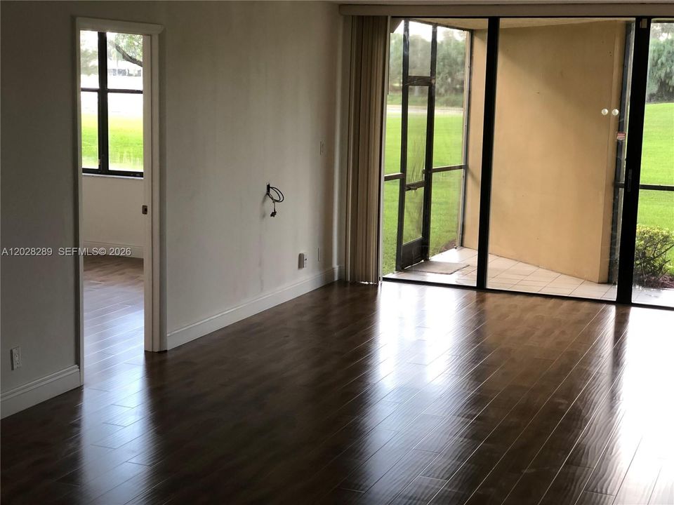 На продажу: $330,000 (2 спален, 2 ванн, 1273 Квадратных фут)