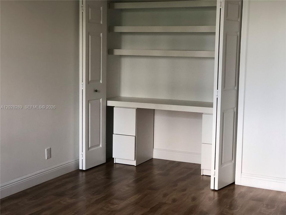 На продажу: $330,000 (2 спален, 2 ванн, 1273 Квадратных фут)