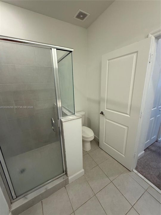 En Venta: $575,000 (4 camas, 2 baños, 1820 Pies cuadrados)