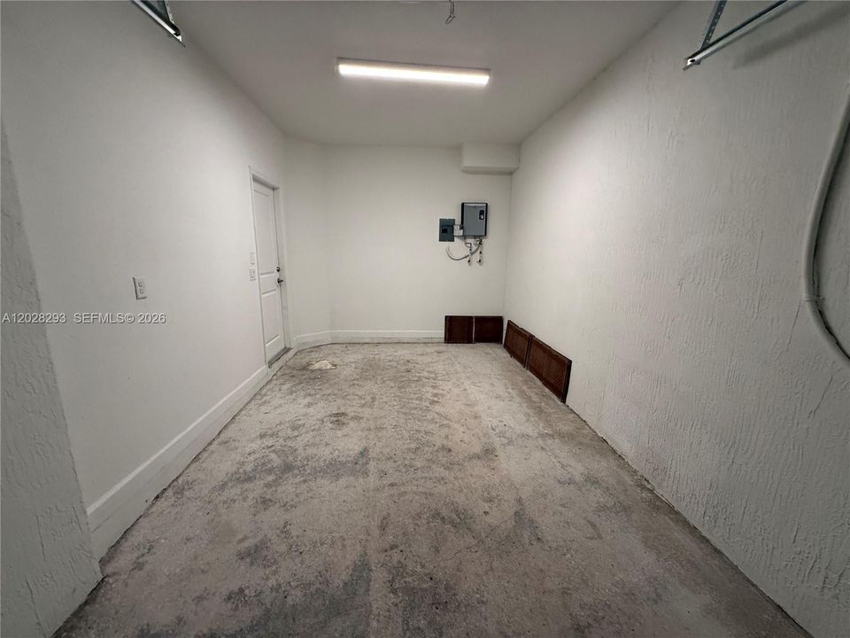 En Venta: $575,000 (4 camas, 2 baños, 1820 Pies cuadrados)