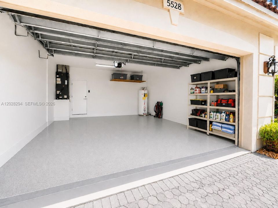 For Rent: $3,450 (4 beds, 2 baths, 2054 Square Feet)