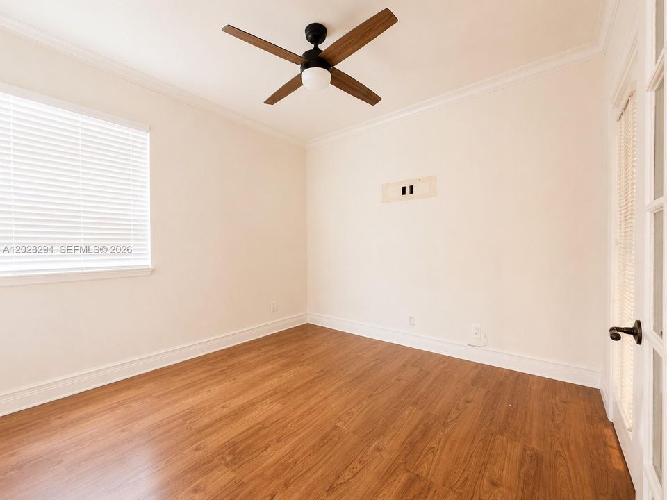 For Rent: $3,450 (4 beds, 2 baths, 2054 Square Feet)