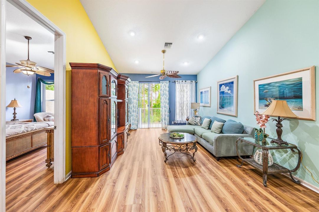 9224 Wentworth Ln-7