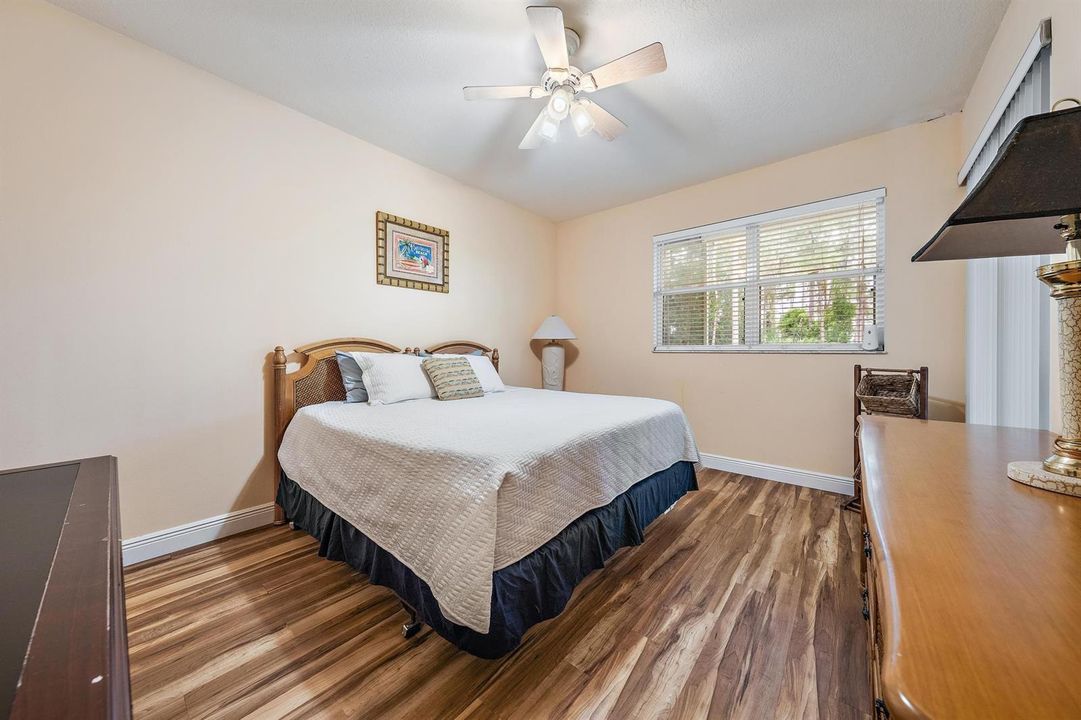 9224 Wentworth Ln-16