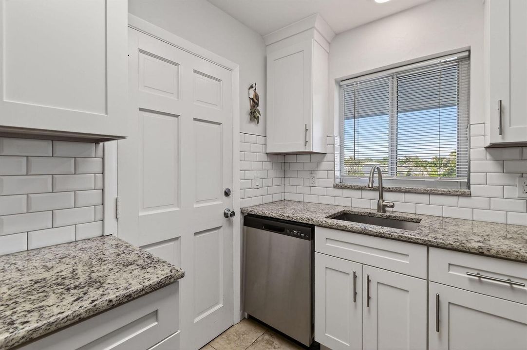 9GardenSt#204J(17)