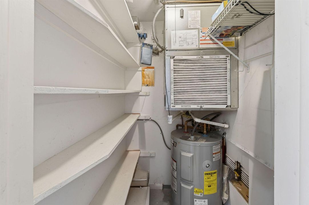 9GardenSt#204J(22)