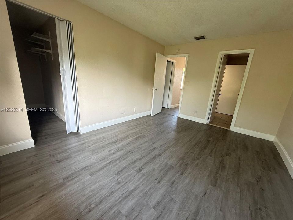 В аренду: $2,050 (2 спален, 1 ванн, 944 Квадратных фут)