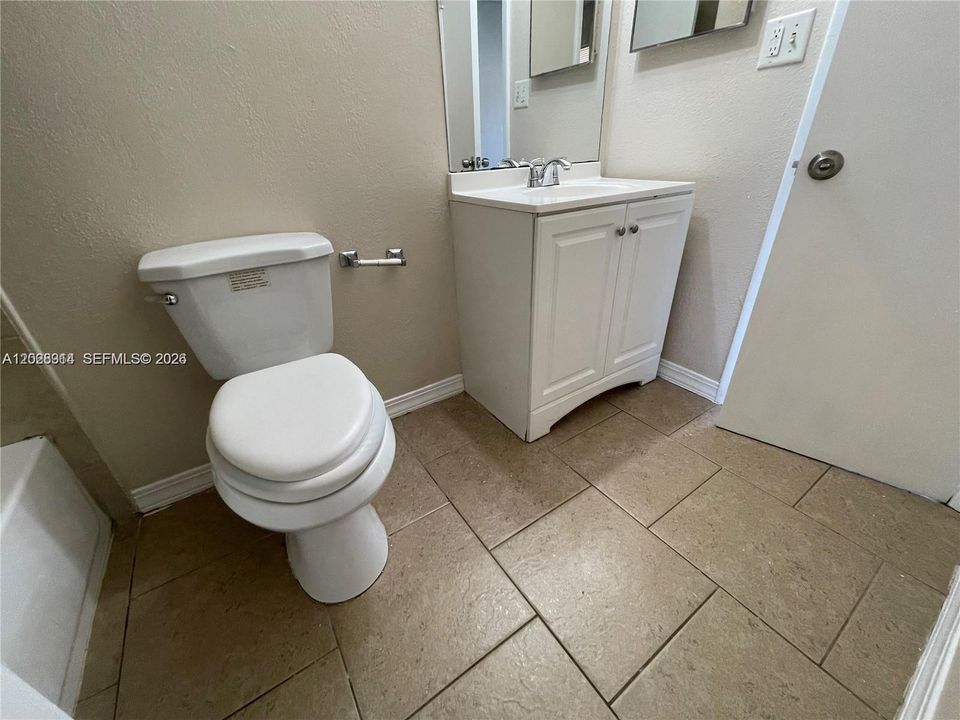В аренду: $2,050 (2 спален, 1 ванн, 944 Квадратных фут)