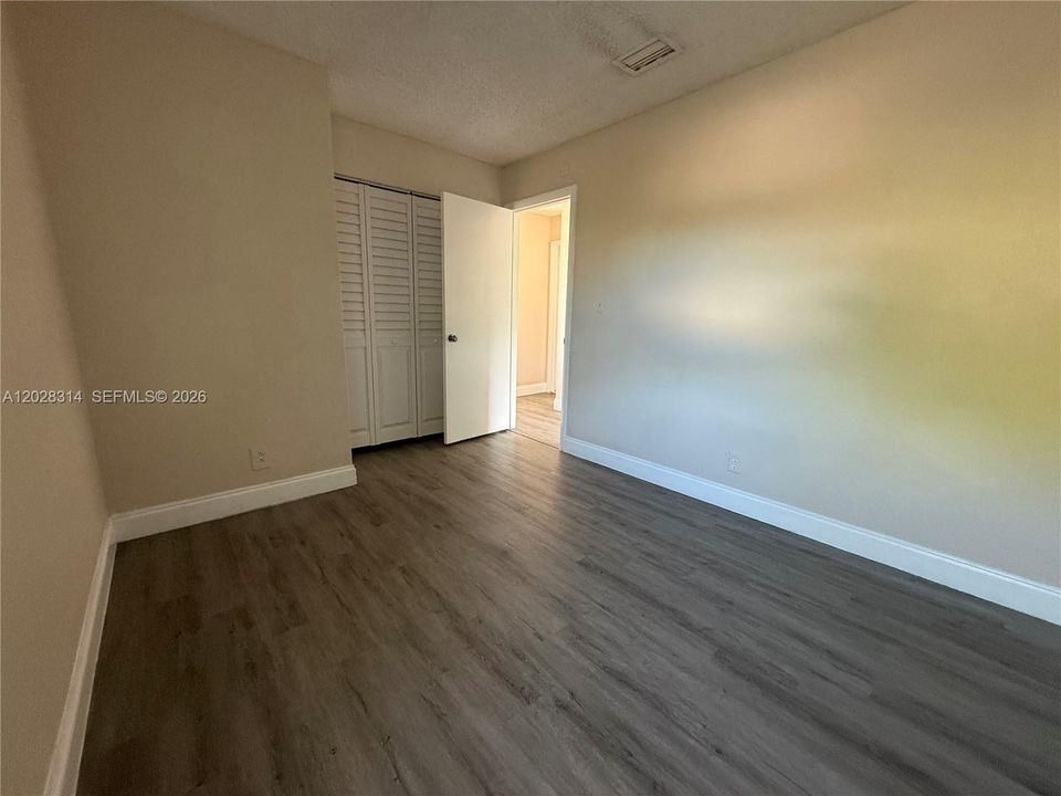 В аренду: $2,050 (2 спален, 1 ванн, 944 Квадратных фут)