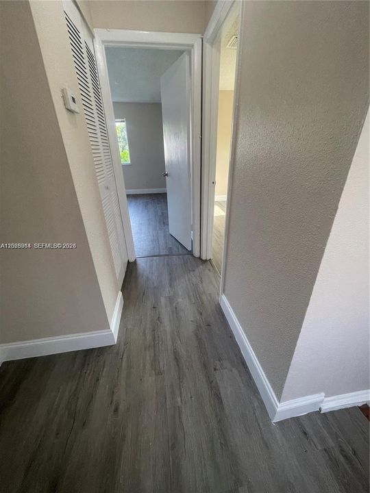В аренду: $2,050 (2 спален, 1 ванн, 944 Квадратных фут)
