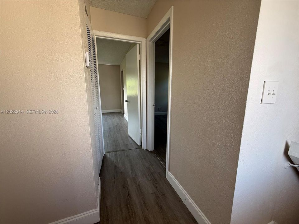 В аренду: $2,050 (2 спален, 1 ванн, 944 Квадратных фут)