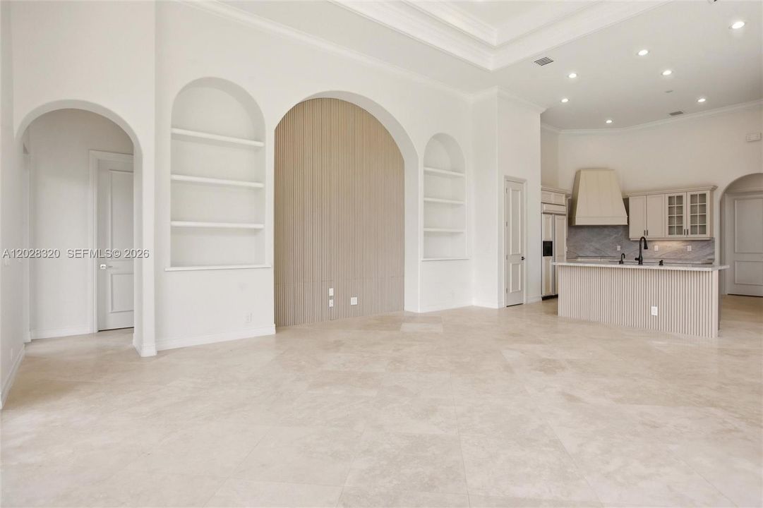 For Sale: $2,725,000 (5 beds, 5 baths, 4556 Square Feet)