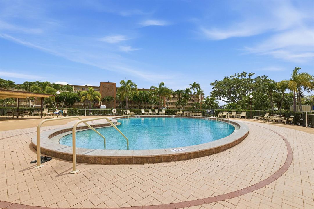 Pool-B
