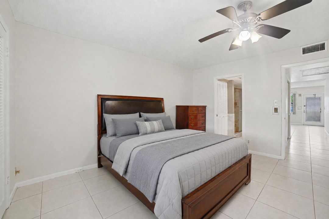 Bedroom 2-2