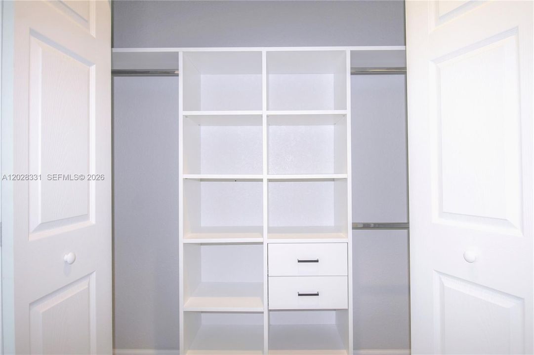 На продажу: $349,900 (3 спален, 3 ванн, 1723 Квадратных фут)