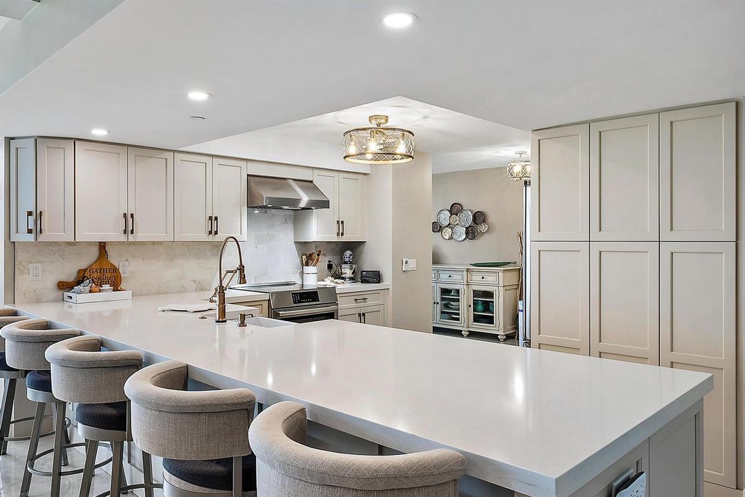 176 Helios Dr Unit 606-7