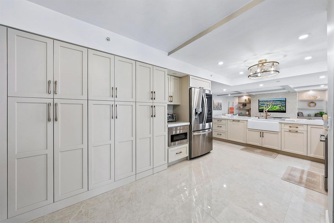 176 Helios Dr Unit 606-13