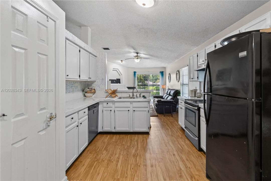 For Sale: $335,000 (4 beds, 2 baths, 1768 Square Feet)