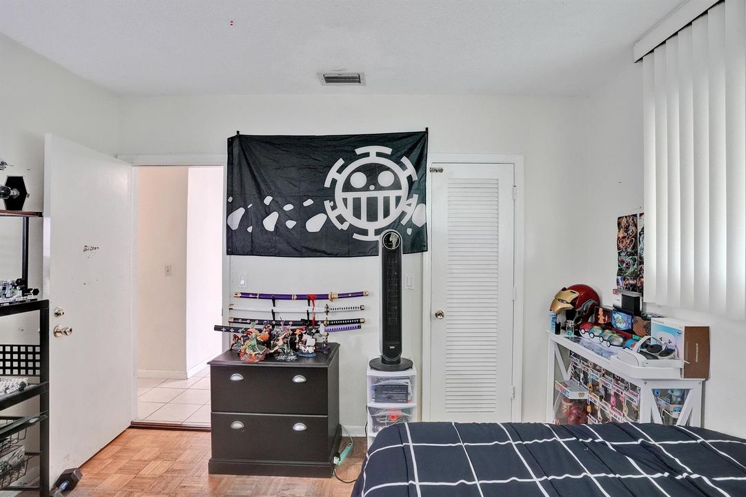 bed444