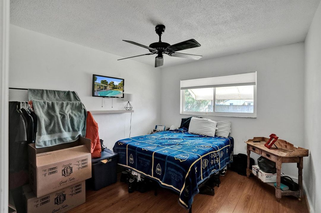 bed_den
