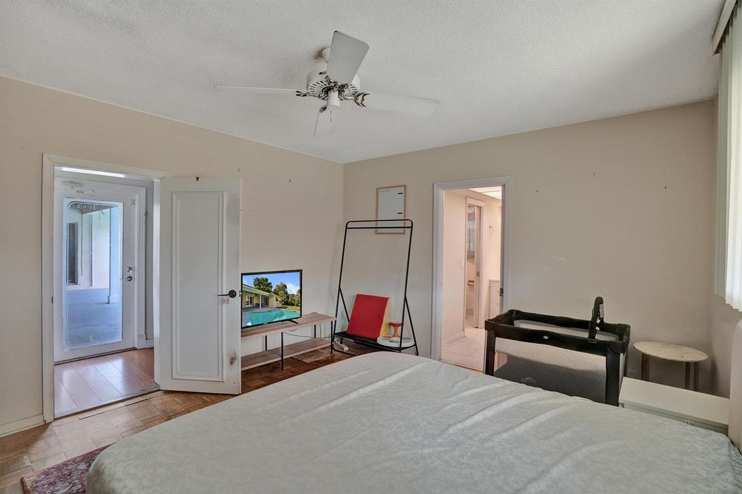 masterbed1