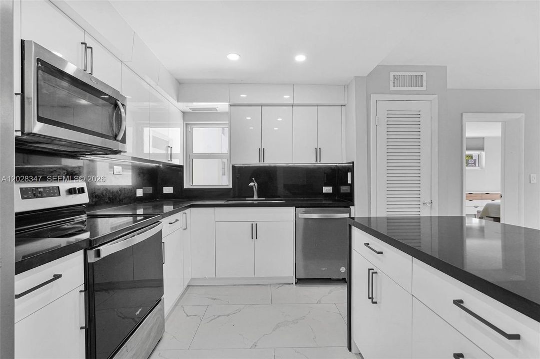 En Venta: $375,000 (1 camas, 1 baños, 850 Pies cuadrados)
