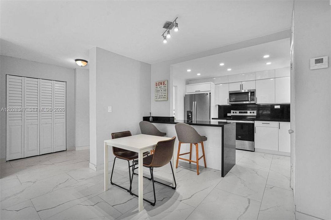 En Venta: $375,000 (1 camas, 1 baños, 850 Pies cuadrados)