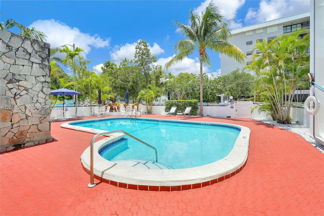 En Venta: $375,000 (1 camas, 1 baños, 850 Pies cuadrados)