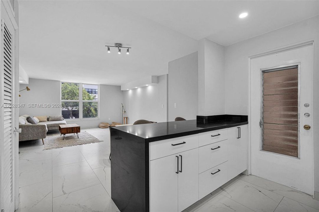 En Venta: $375,000 (1 camas, 1 baños, 850 Pies cuadrados)