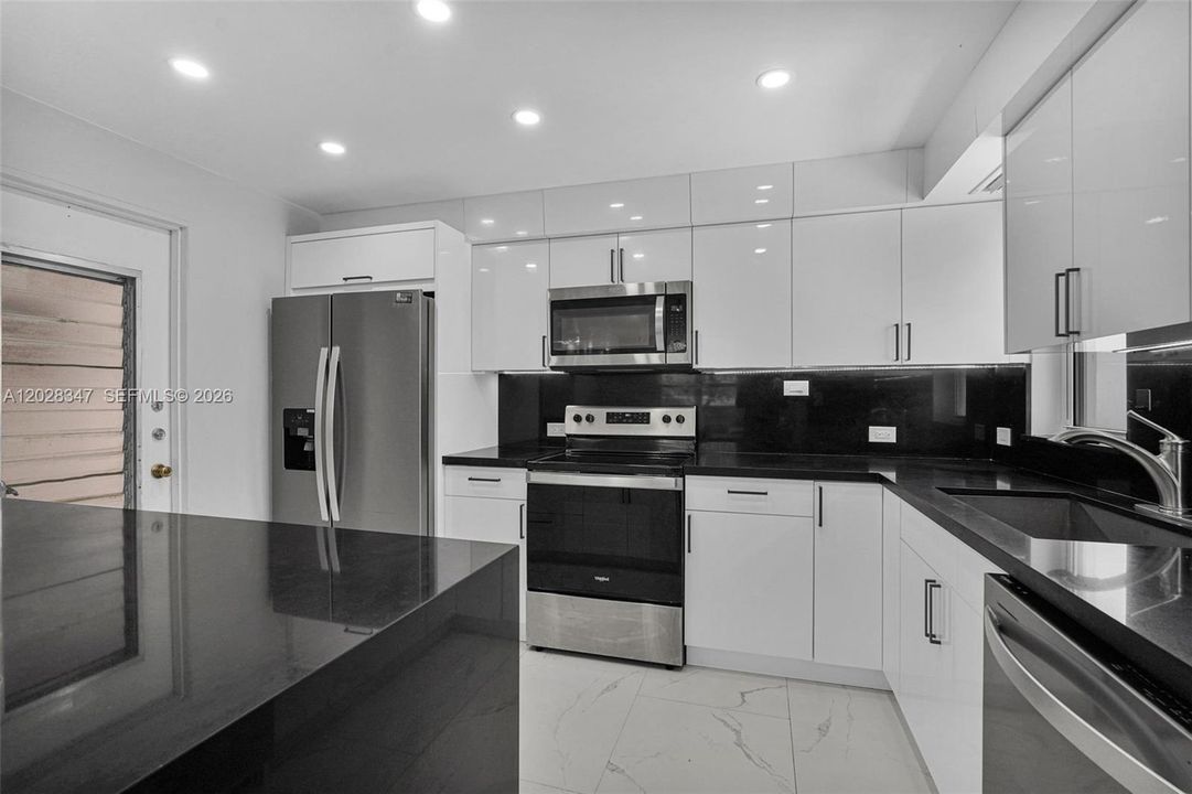 En Venta: $375,000 (1 camas, 1 baños, 850 Pies cuadrados)