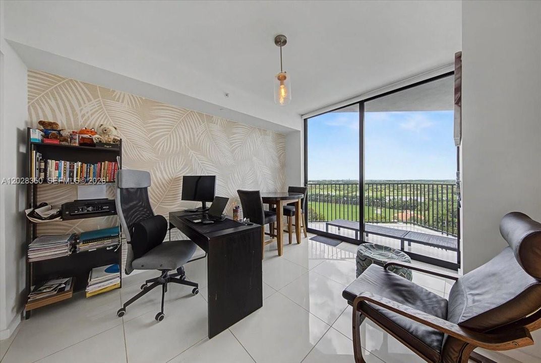 For Sale: $560,000 (3 beds, 2 baths, 1052 Square Feet)