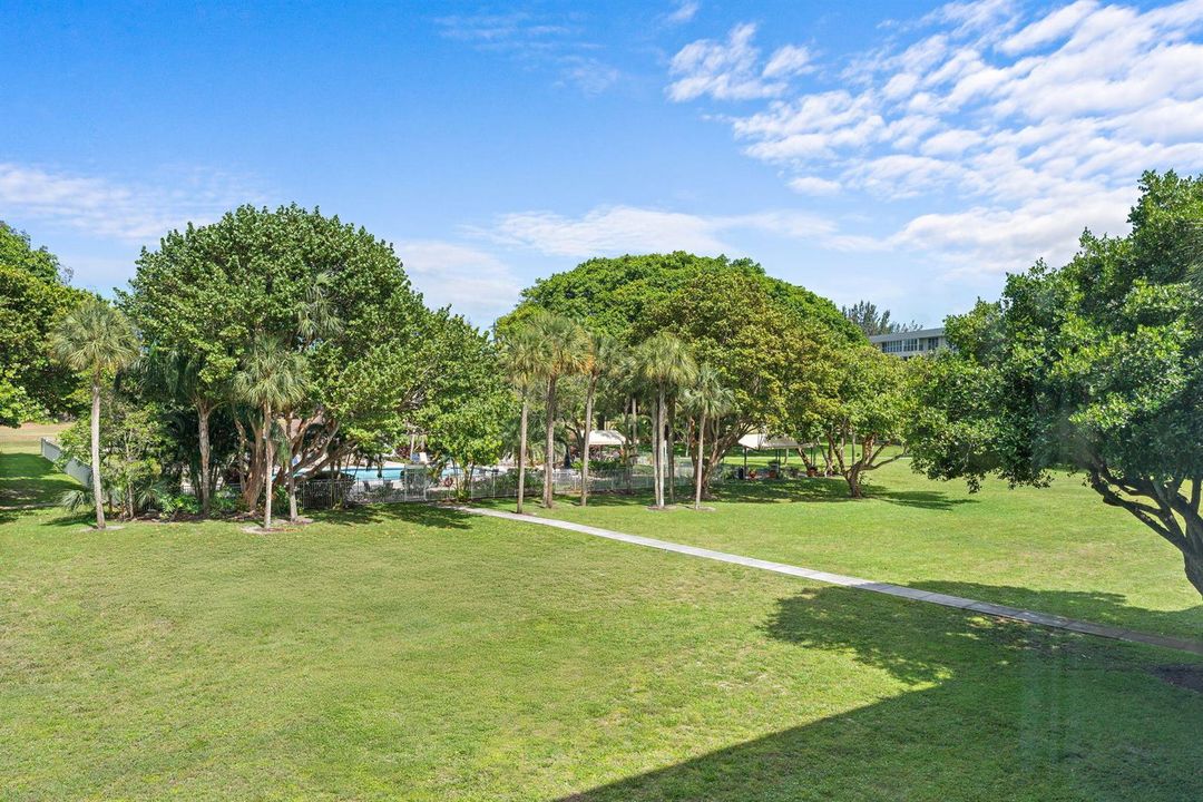 13-web-or-mls-2650 S Course Dr 308 Pompa