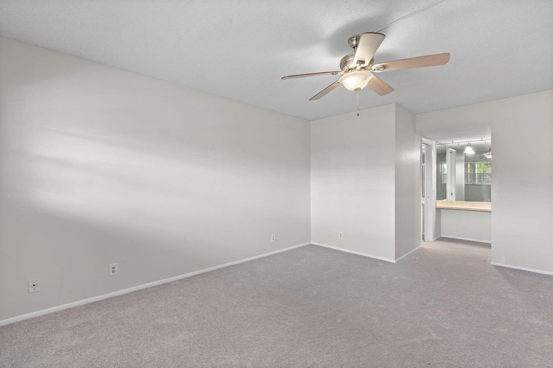 16-web-or-mls-2650 S Course Dr 308 Pompa