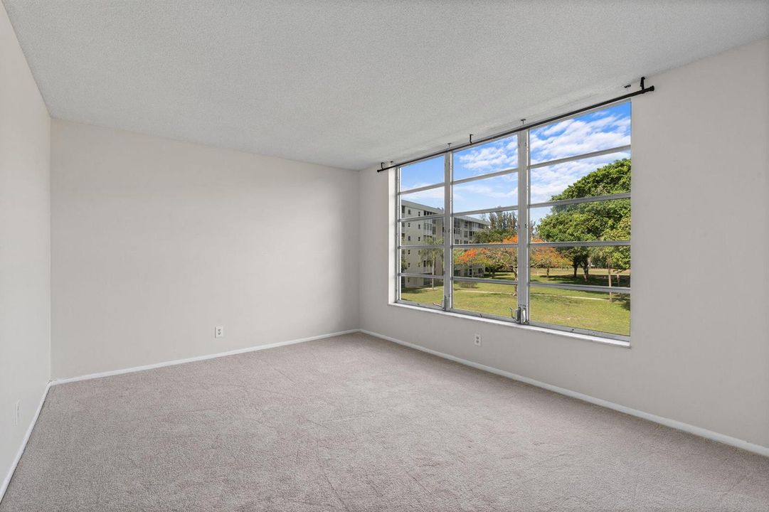 24-web-or-mls-2650 S Course Dr 308 Pompa