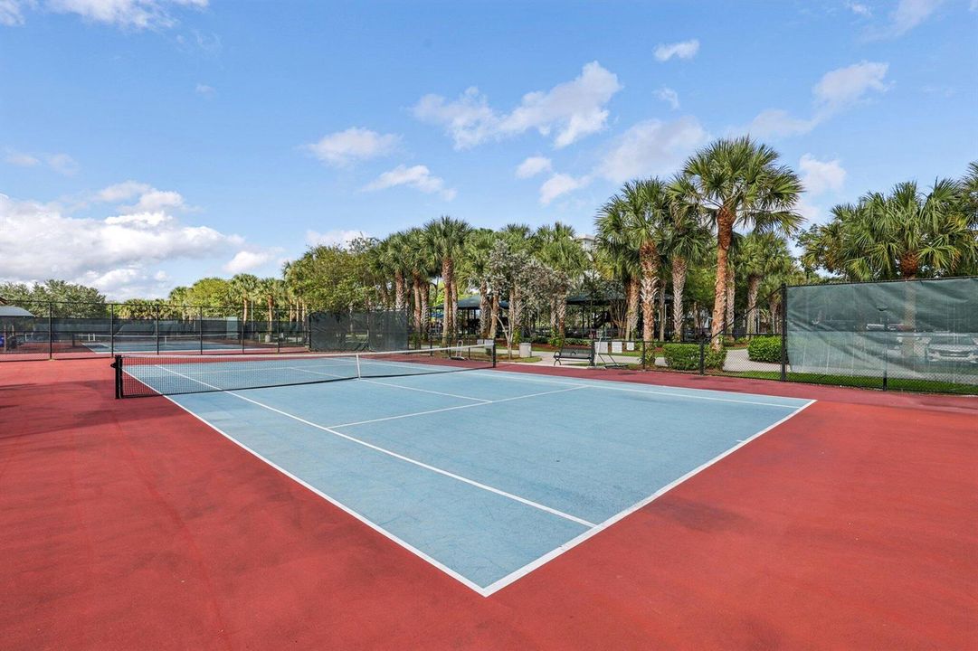 38-web-or-mls-2650 S Course Dr 308 Pompa