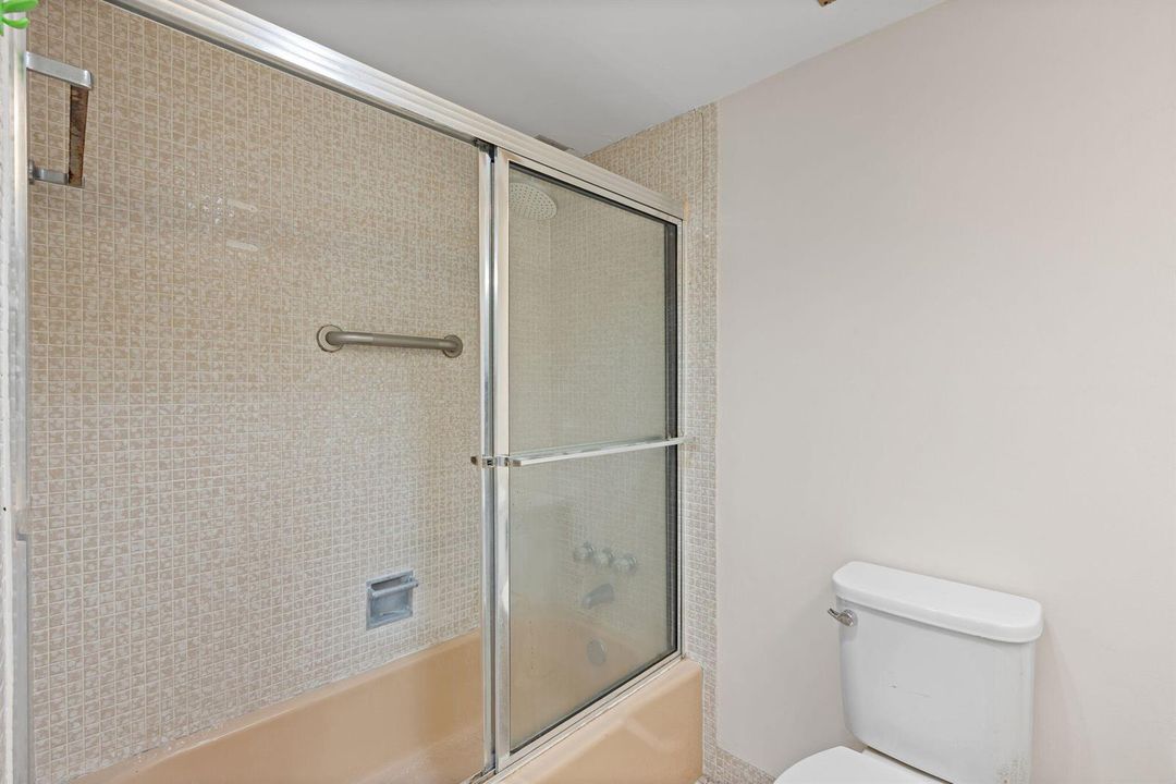 18-web-or-mls-2650 S Course Dr 308 Pompa